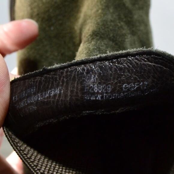 Born Casco Chelsea Olive Green Suede Pull on Boot Size 6 - Picture 11 of 11